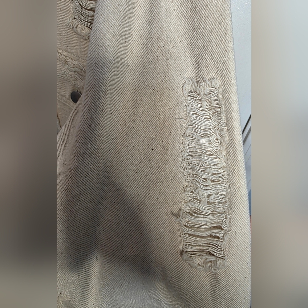 POL Women's Distressed Cream Patchwork Denim Jacket Like New! - Picture 10 of 16
